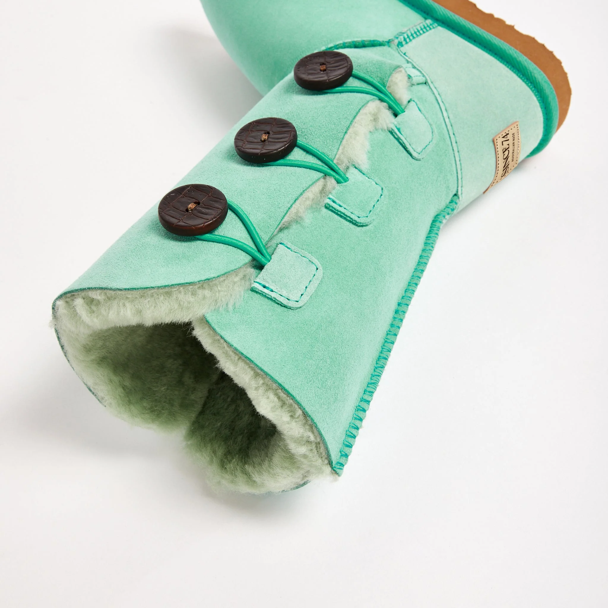 Women's Burleigh Button Triplet Colours - Image 24