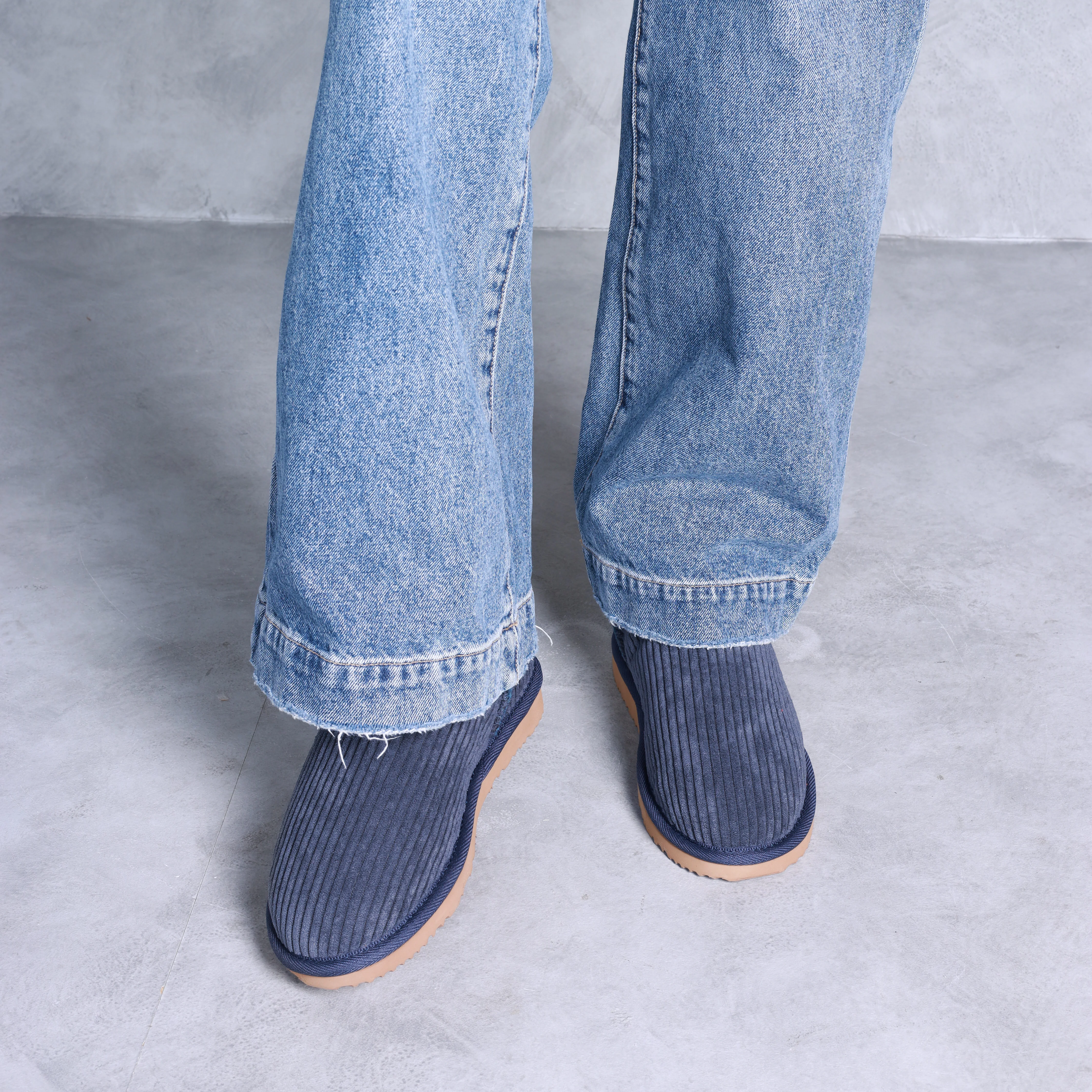 Women's Corduroy Burleigh Button Mini - Image 16