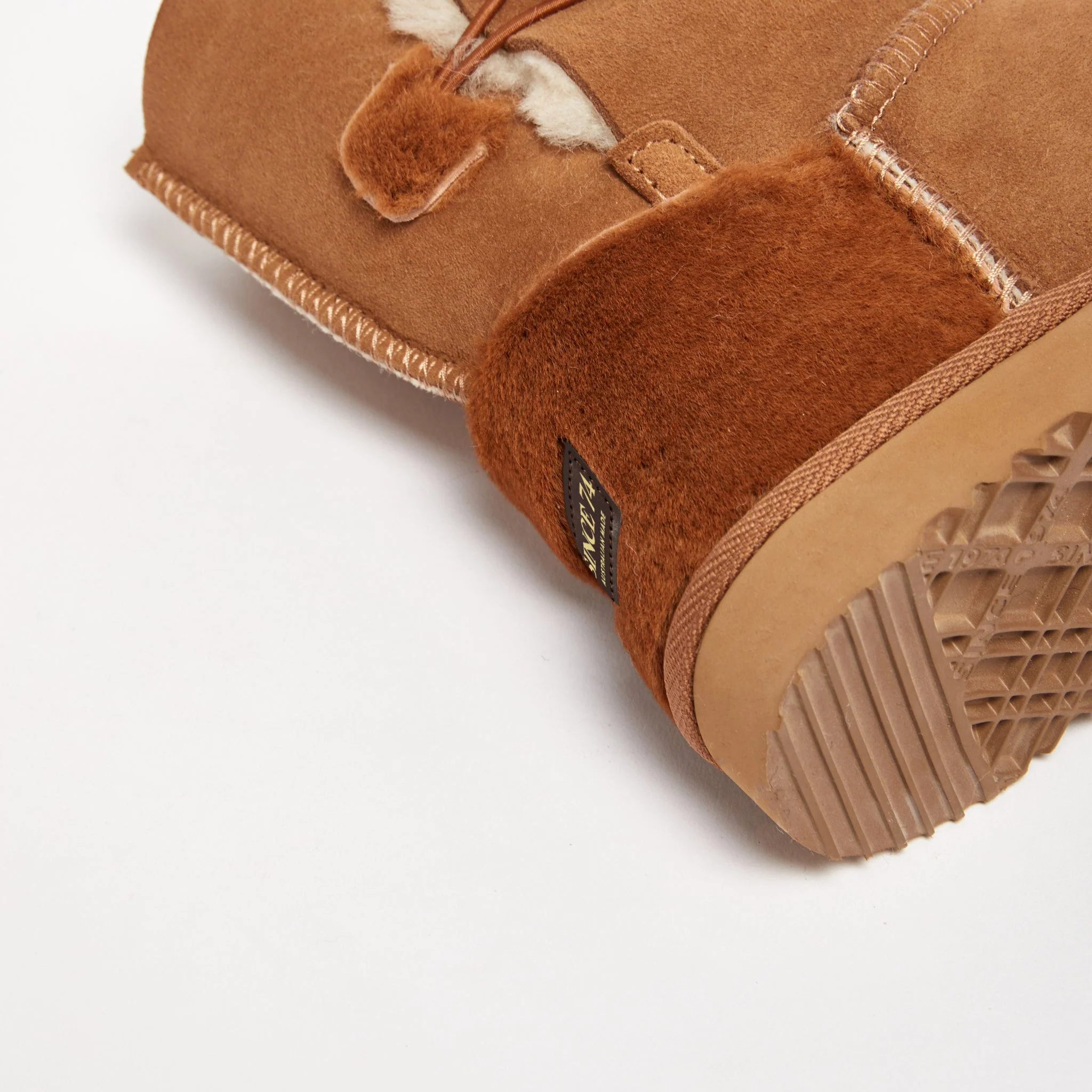Women's Burleigh Button Mid Kangaroo - Image 8