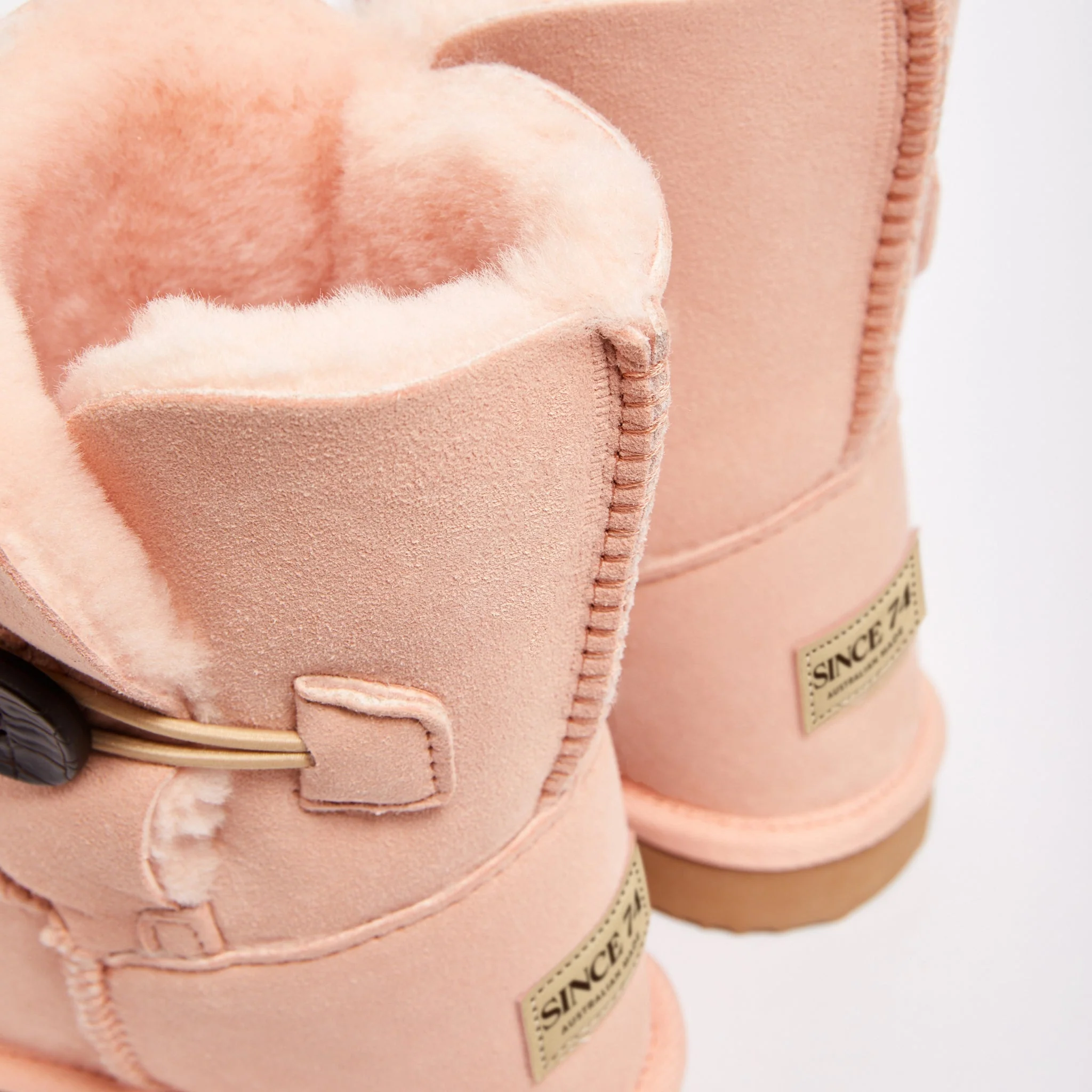 Women's Burleigh Button Mid Limited Edition Polar - Image 4
