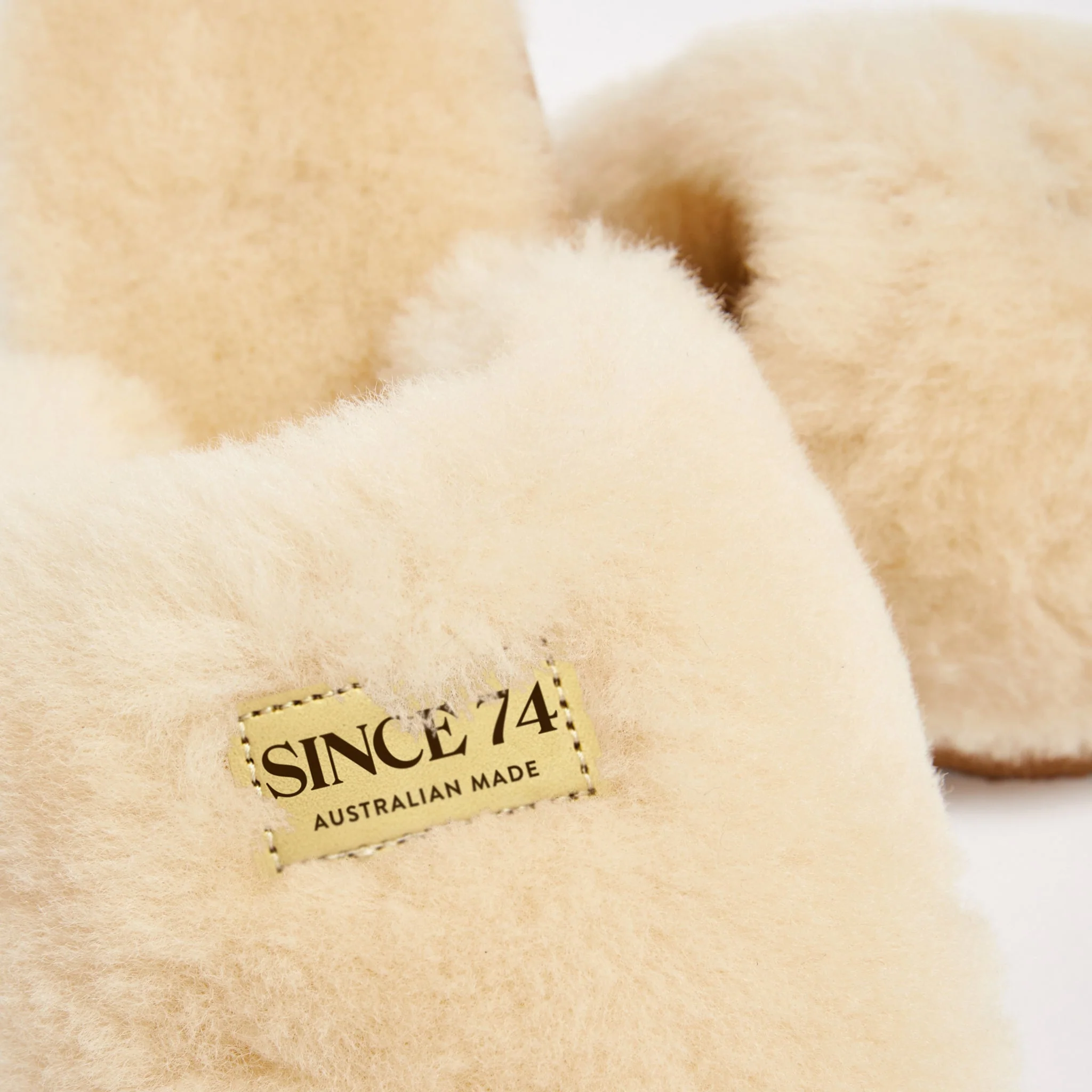 Women's Classic Fluffy Slipper - Image 9