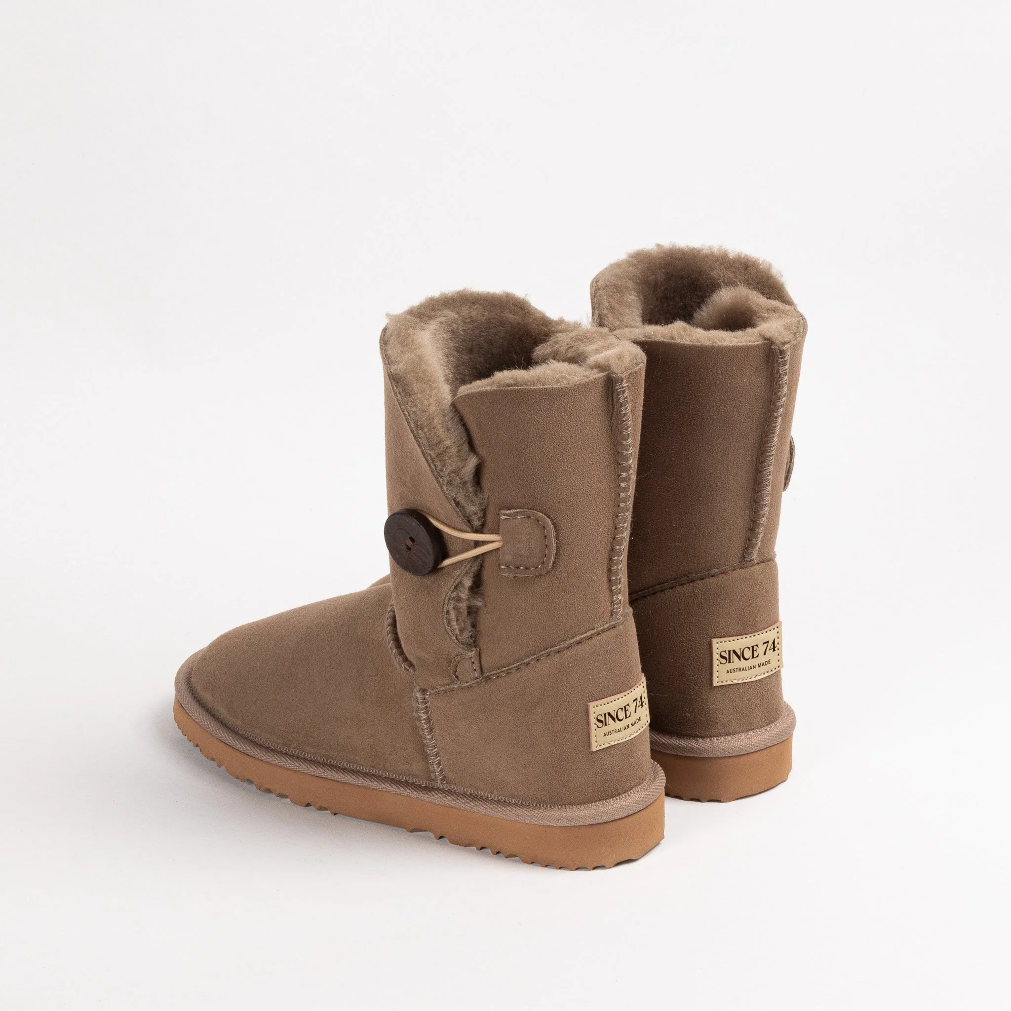 Women's Limited Edition Heritage Burleigh Button Mid - Image 3