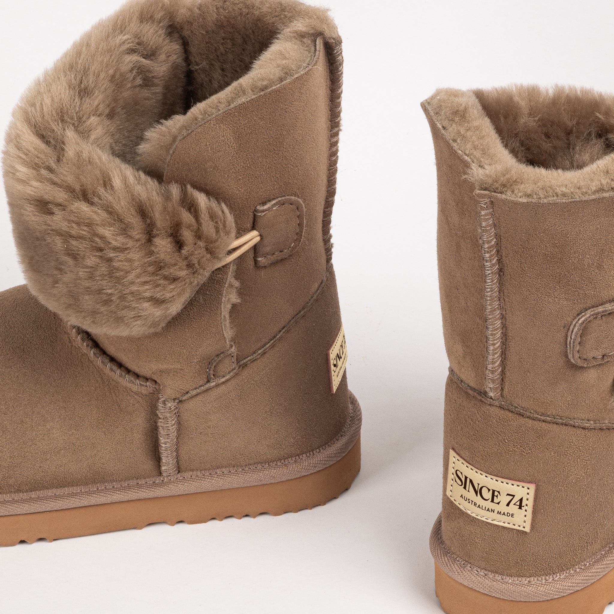Women's Limited Edition Heritage Burleigh Button Mid - Image 4