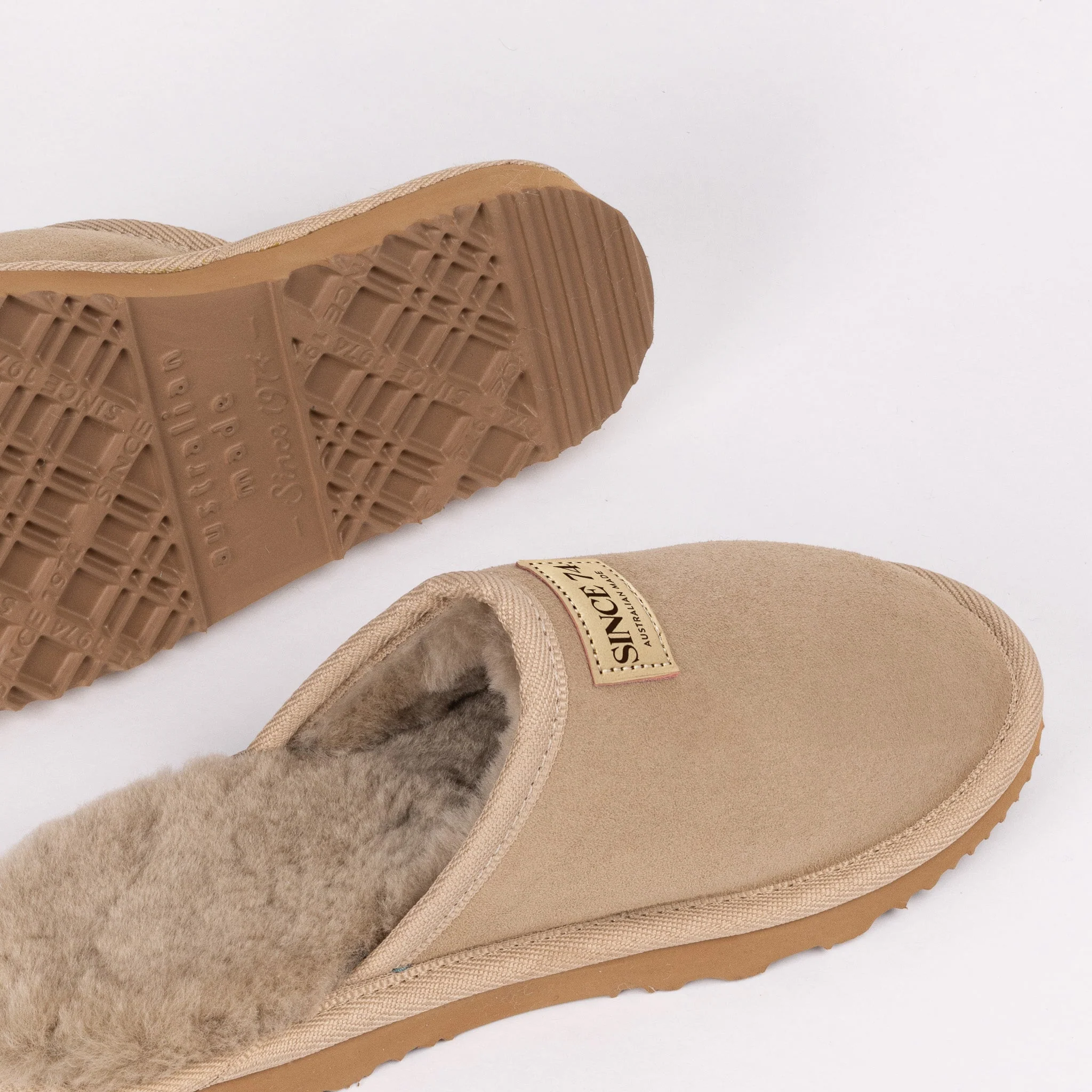 Women's Limited Edition Heritage Classic Slipper Natural - Image 9